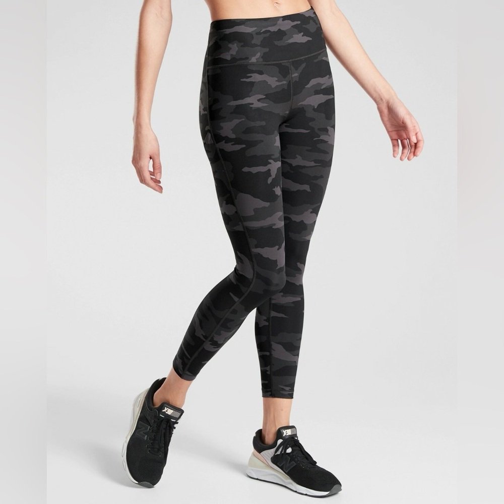 Athleta Ultimate 7/8 tight